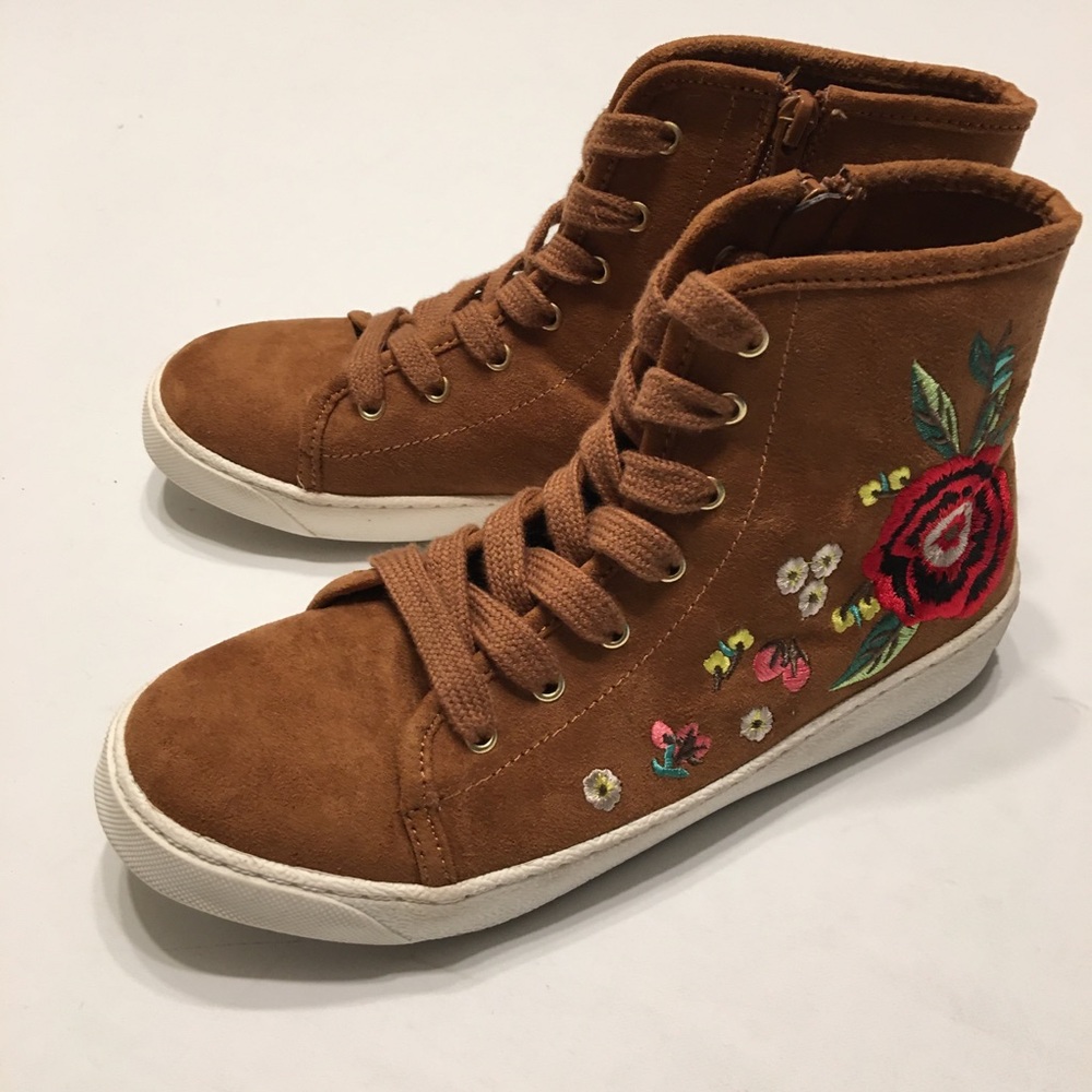 Sam Edelman Harriet Embroidered High Top Sneaker